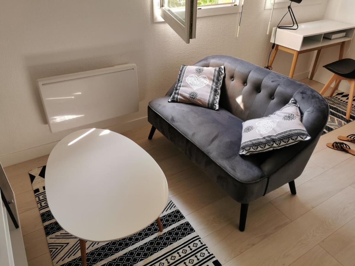 Studio Calme Avec Parking Saint-Pierre-du-Mont  Εξωτερικό φωτογραφία