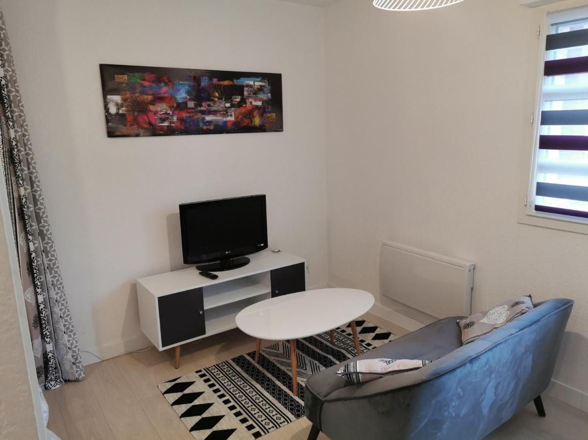 Studio Calme Avec Parking Saint-Pierre-du-Mont  Εξωτερικό φωτογραφία